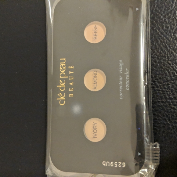 Cosmetic set - Picture 5 of 16